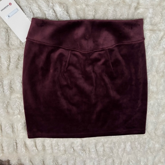 NWT LULULEMON ATHLETICA Women’s Scuba HR Velvet Mini Skirt - Picture 7 of 14